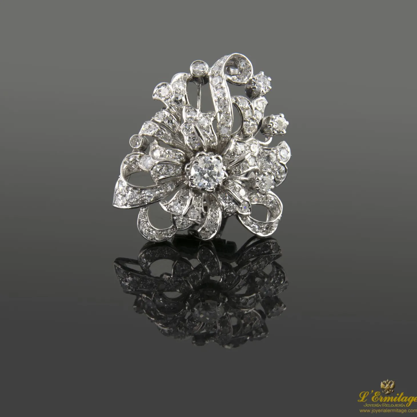 BROCHES / ALFILERES Alfiler oro blanco y diamantes