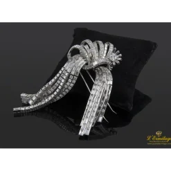 BROCHES / ALFILERES Broche-alfiler lazo oro blanco y diamantes