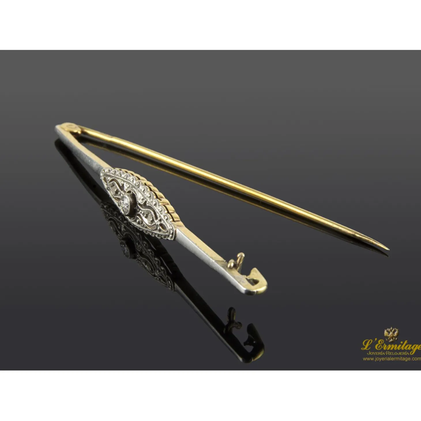 BROCHES / ALFILERES Broche-alfiler antiguo oro amarillo y plata con diamantes.