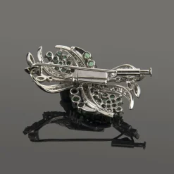 BROCHES / ALFILERES Broche-alfiler oro blanco esmeraldas y diamantes