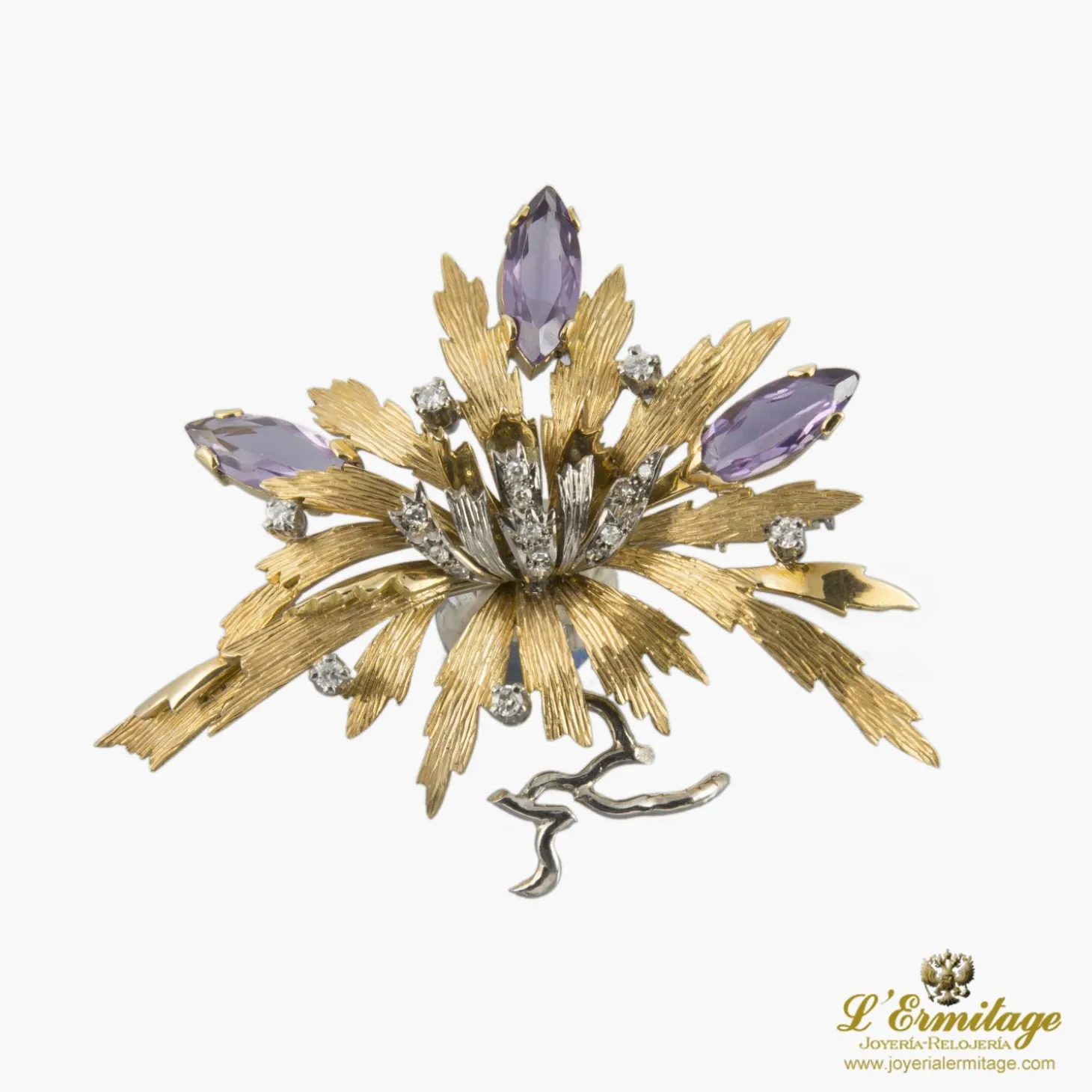 BROCHES / ALFILERES Broche-alfiler flor oro amarillo oro blanco amatistas y diamantes