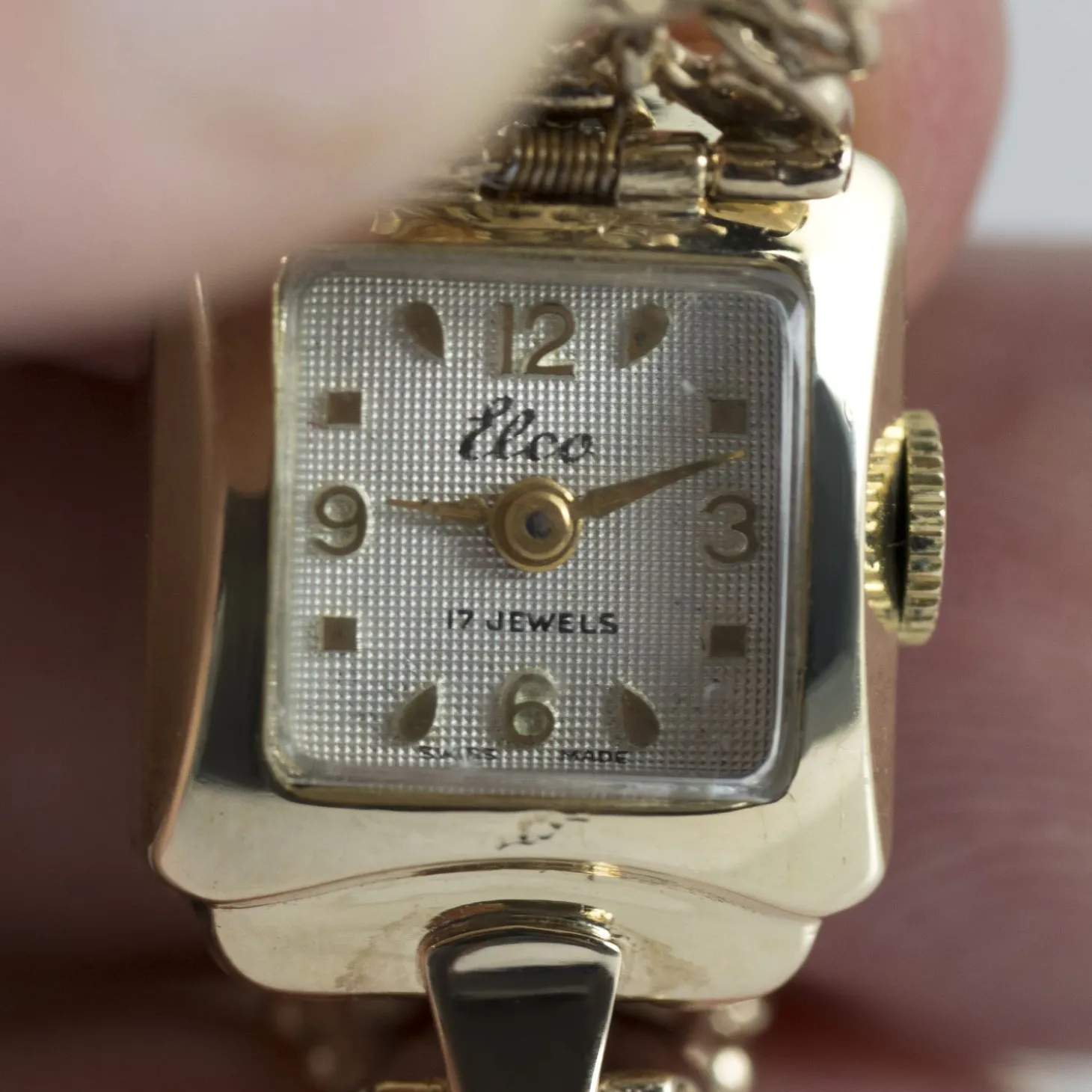 BROCHES / ALFILERES Broche antiguo oro bajo con reloj "elco".