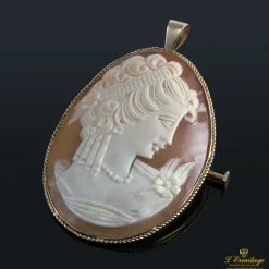 BROCHES / ALFILERES Broche camafeo montado en oro amarillo.