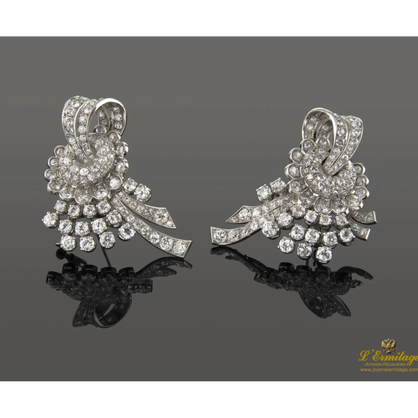 BROCHES / ALFILERES Broche doble de escote