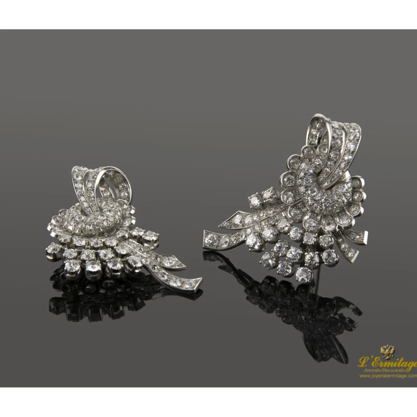 BROCHES / ALFILERES Broche doble de escote