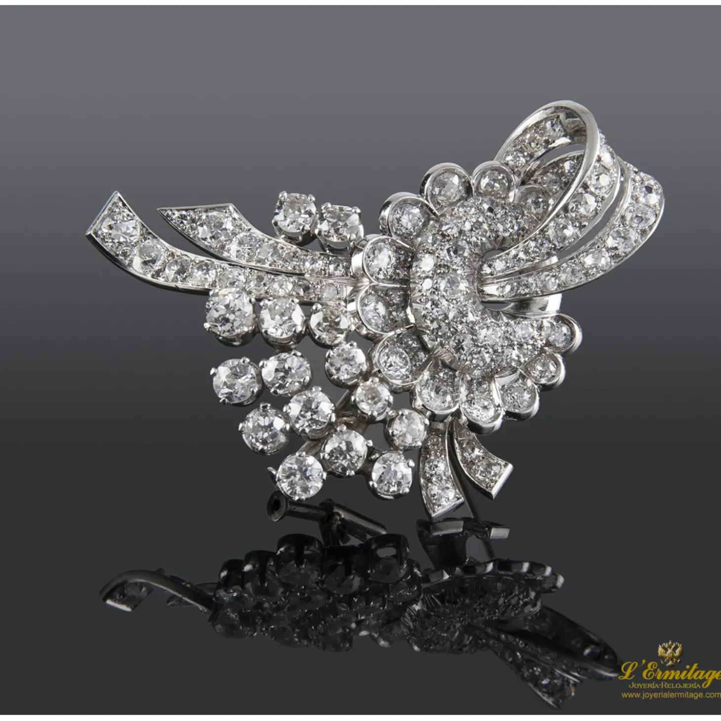 BROCHES / ALFILERES Broche doble de escote
