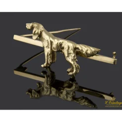 BROCHES / ALFILERES Broche en forma de perro realizado en oro amarillo.