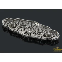 BROCHES / ALFILERES Broche realizado en oro blanco con brillantes y diamantes.