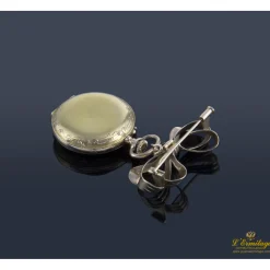 BROCHES / ALFILERES Broche reloj realizado en oro amarillo y diamantes.