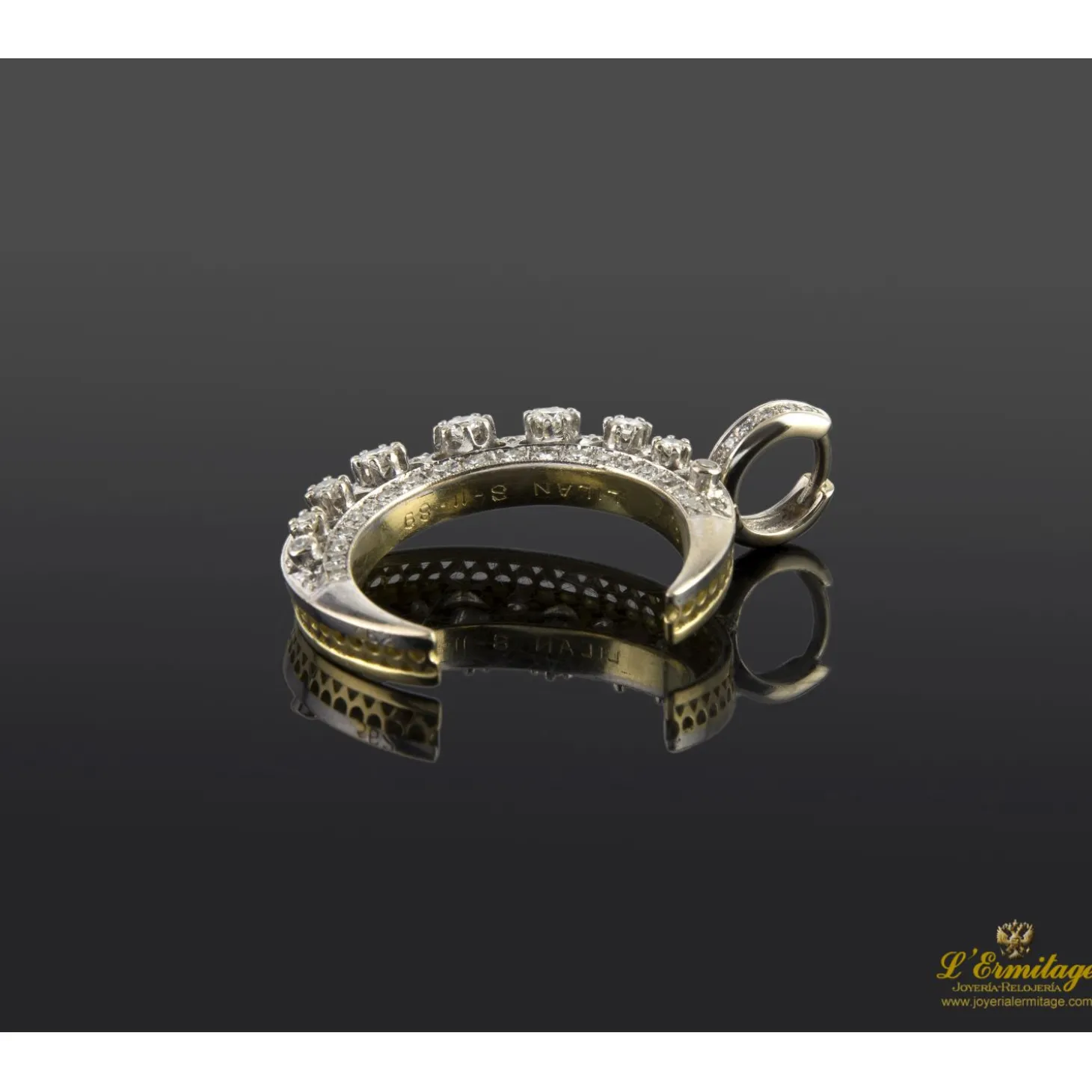COLGANTES Colgante luna creciente oro amarillo oro blanco y diamantes
