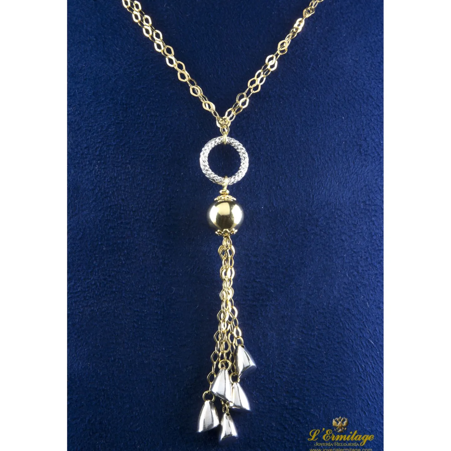 COLLARES Cadena doble de anillas realizada en oro blanco y oro amarillo.