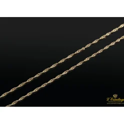 COLLARES Cadena trenzada en oro amarillo.