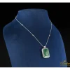 COLLARES Colgante esmeralda y diamantes. 40 Cm largo.