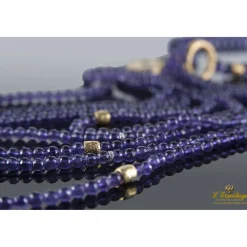 COLLARES Collar amatistas con adornos oro amarillo.