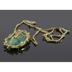 COLLARES Collar cristo dalí oro amarillo y malaquita. Presenta certificado a-9/10.