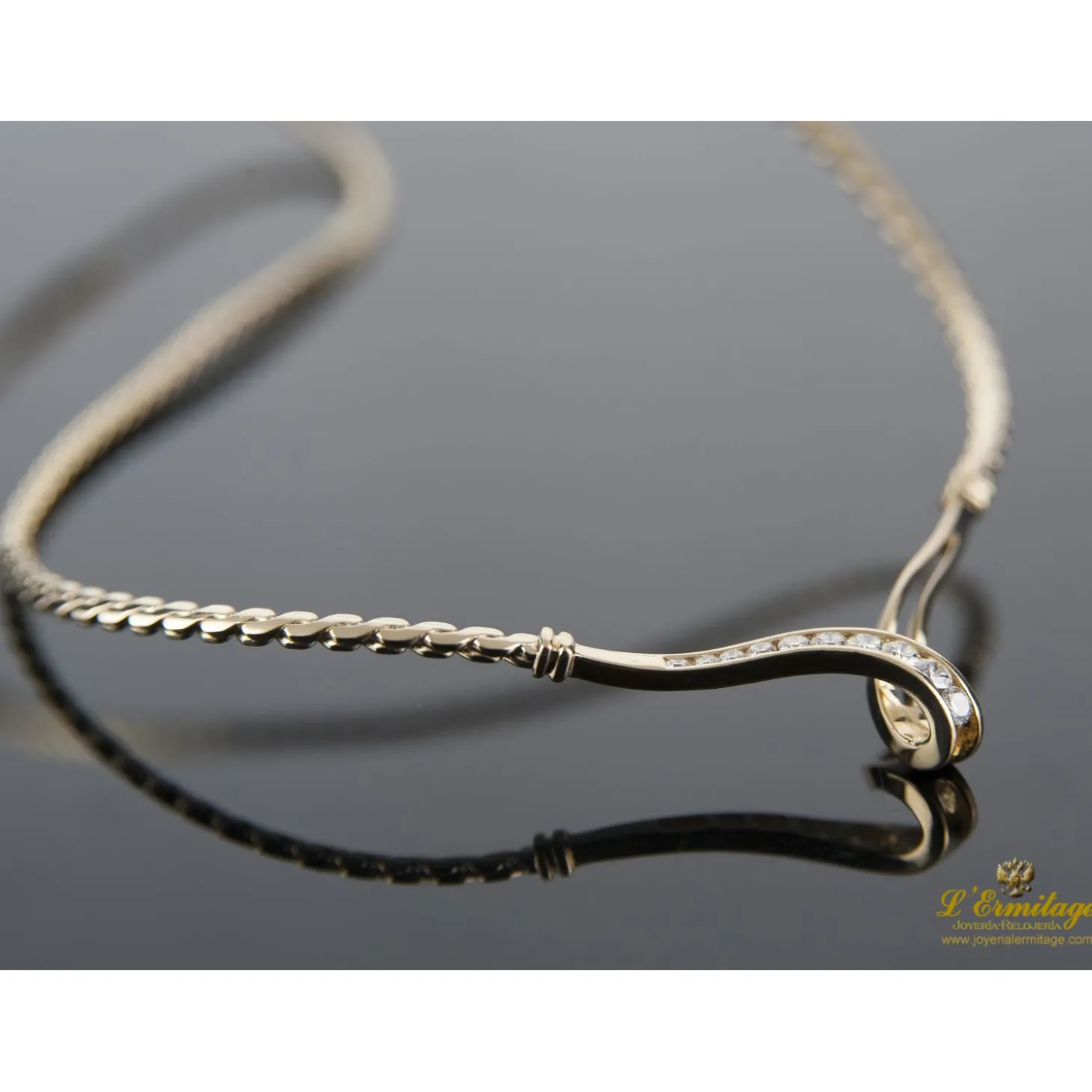 COLLARES Collar en oro amarillo con brillantes