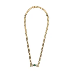 COLLARES Collar en oro amarillo con esmeralda y brillantes.