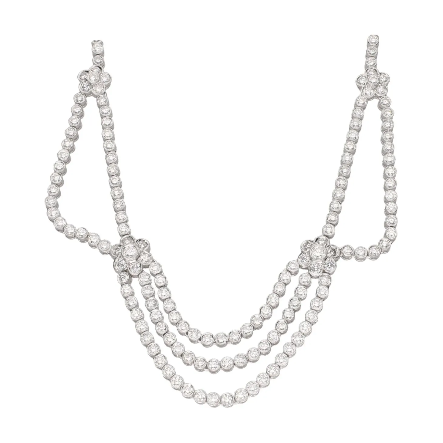 COLLARES Collar en platino con diamantes naturales.