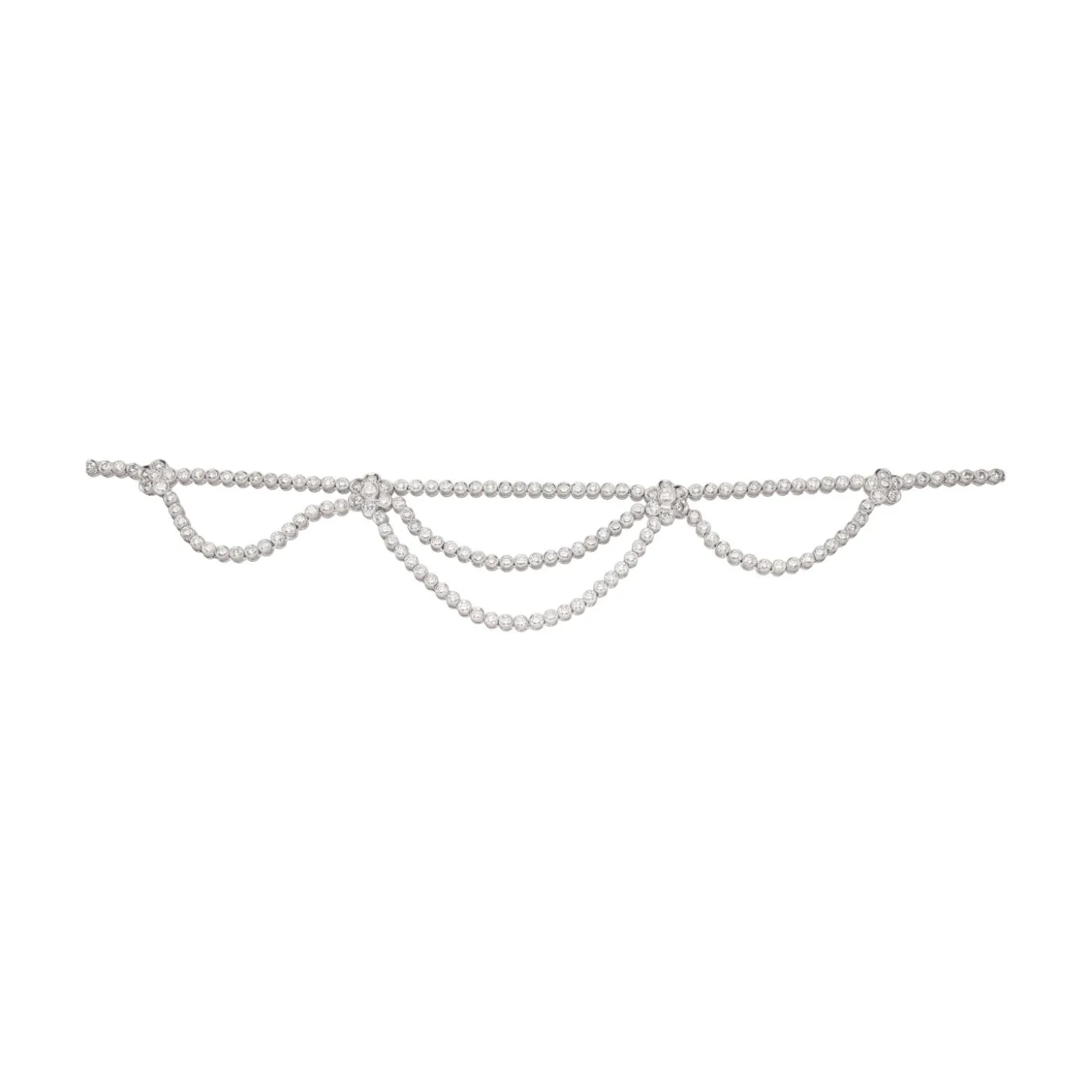COLLARES Collar en platino con diamantes naturales.