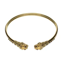 COLLARES Collar gargantilla firmada por zolotas en oro amarillo con zafiros y rubíes.