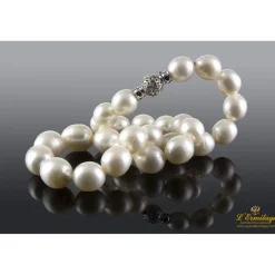 COLLARES Collar perlas australianas. 40 Cm largo.