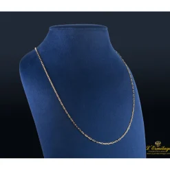 COLLARES Collar realizado en oro amarillo. Medida 60cm