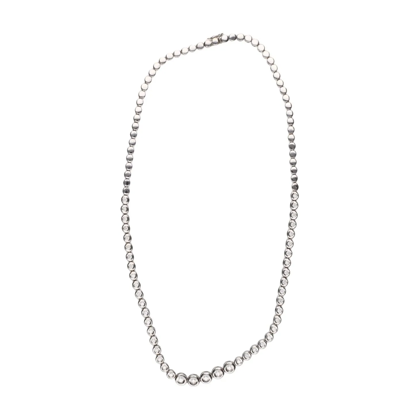 COLLARES Collar riviere en oro blanco con brillantes.