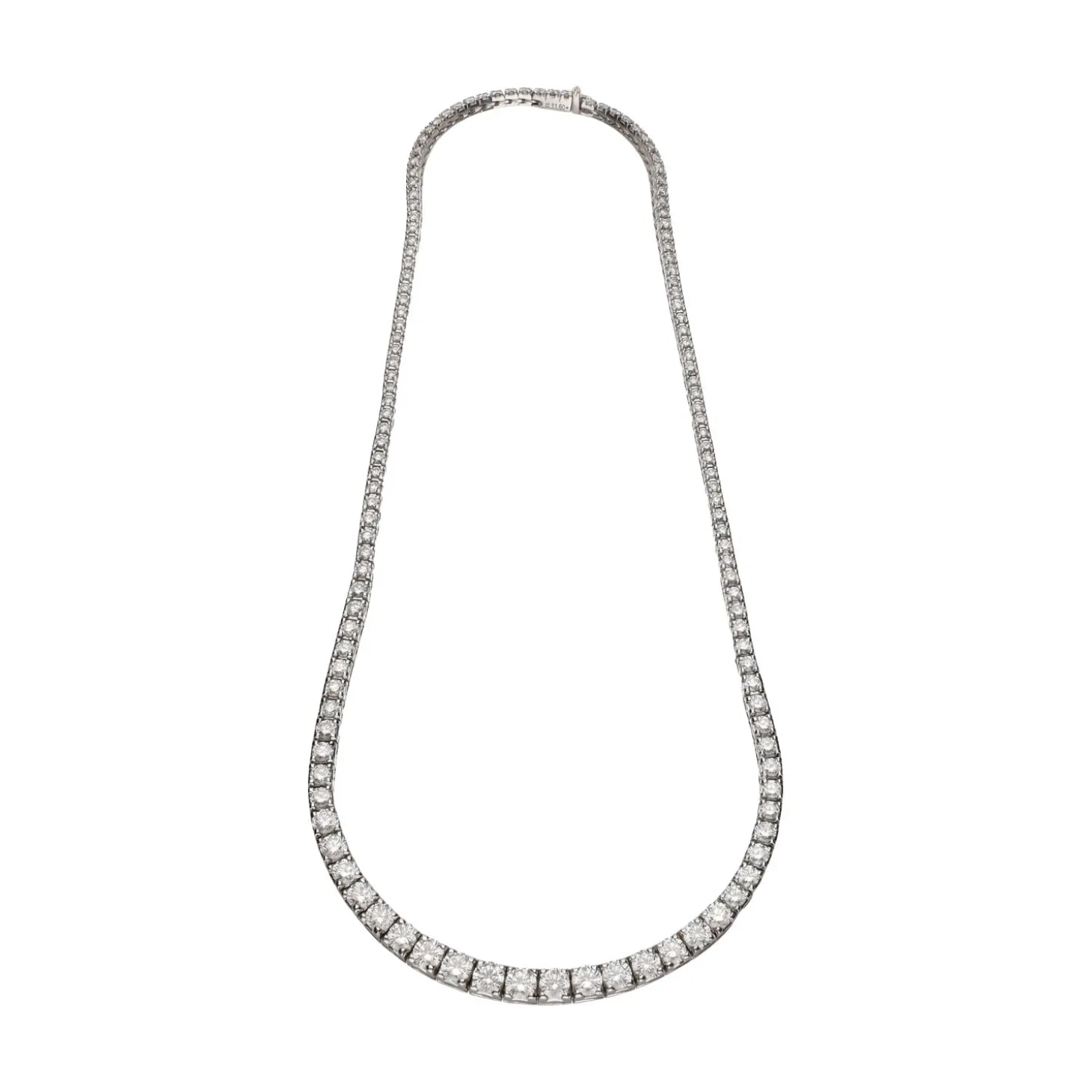 COLLARES Collar riviere en oro blanco y brillantes.