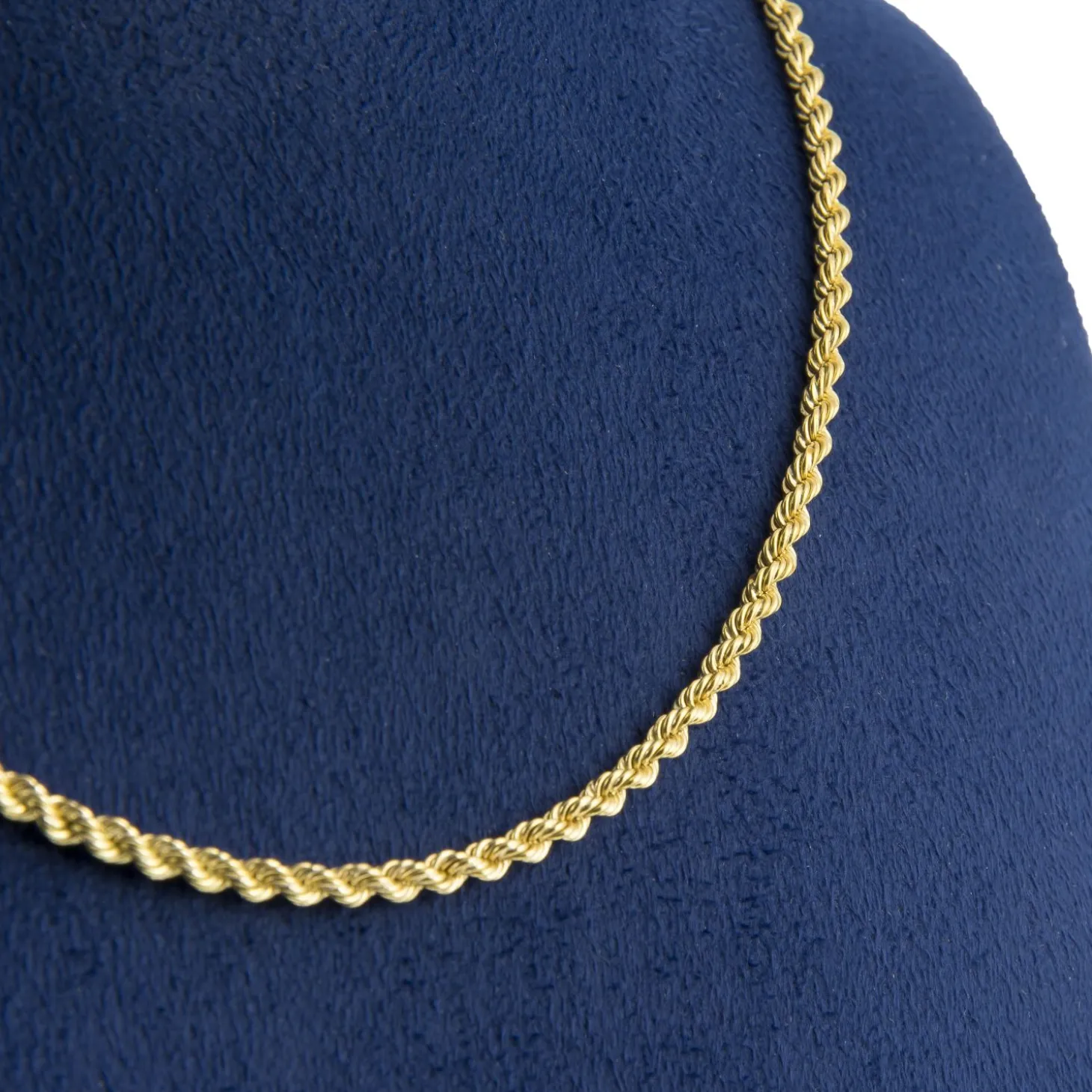 COLLARES Cordón oro amarillo. 45 Cm largo.