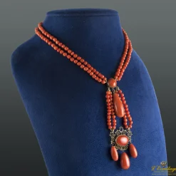 COLLARES Gargantilla antigua coral