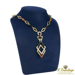 COLLARES Gargantilla antigua oro amarillo ónix coral y diamantes. 60 Cm largo.