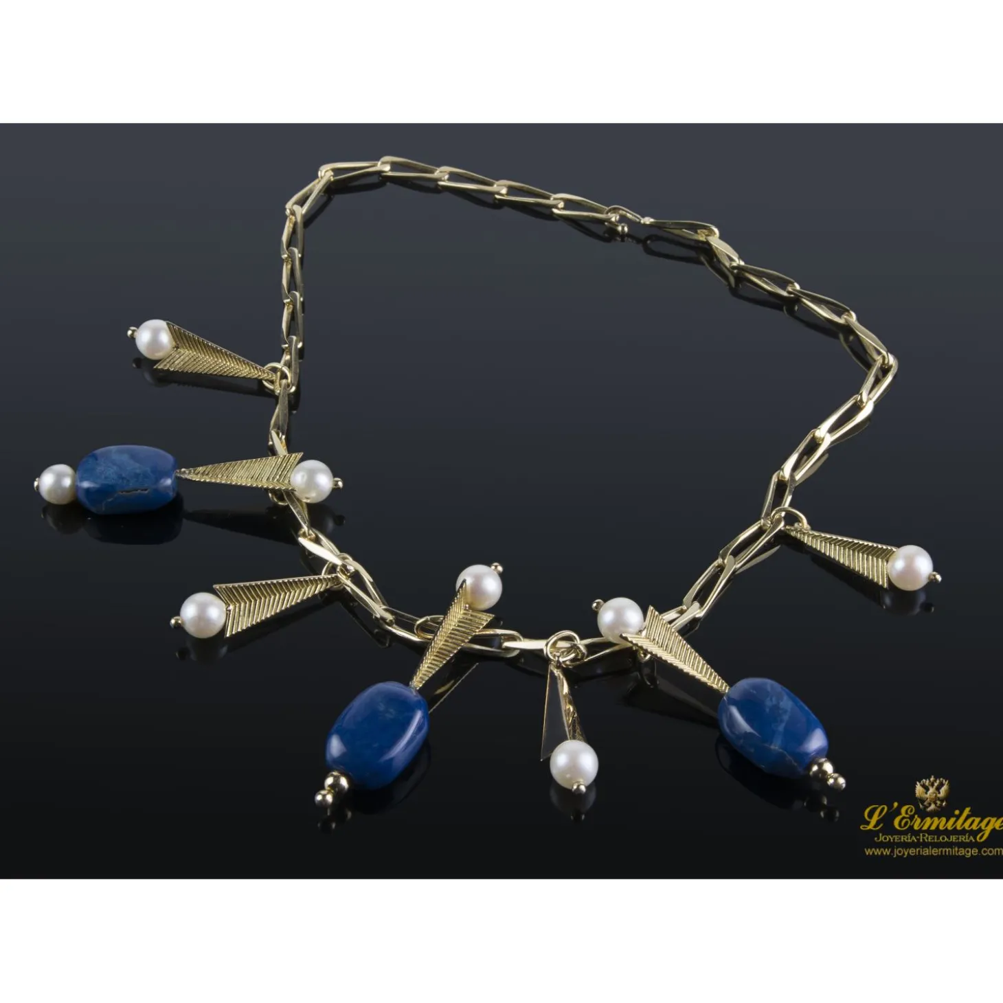 COLLARES Gargantilla oro amarillo perlas y lapislázuli.