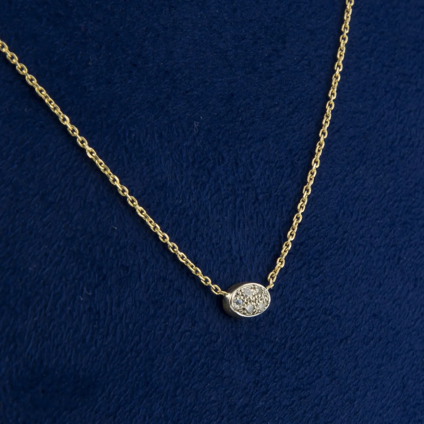COLLARES Gargantilla oro amarillo y cuajado de diamantes