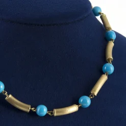 COLLARES Gargantilla oro amarillo mate y turquesas. 40 Cm largo.