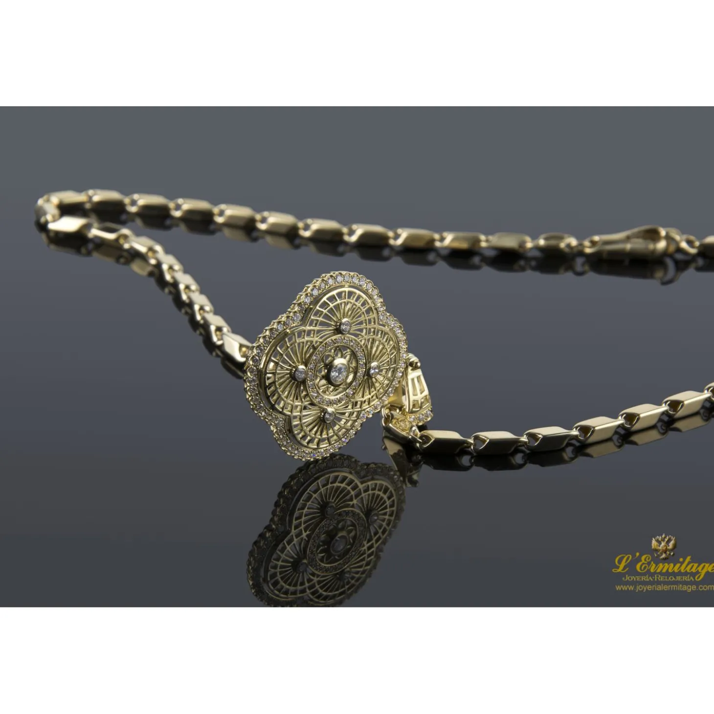 COLLARES Gargantilla oro amarillo y diamantes