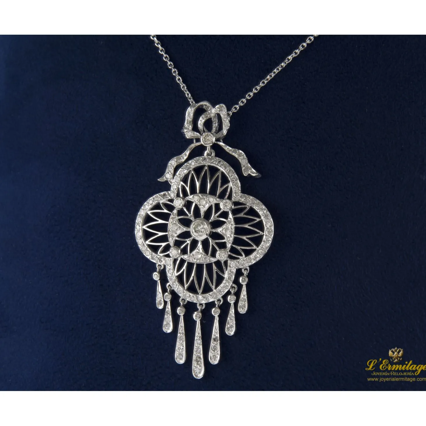 COLLARES Gargantilla oro blanco diamantes