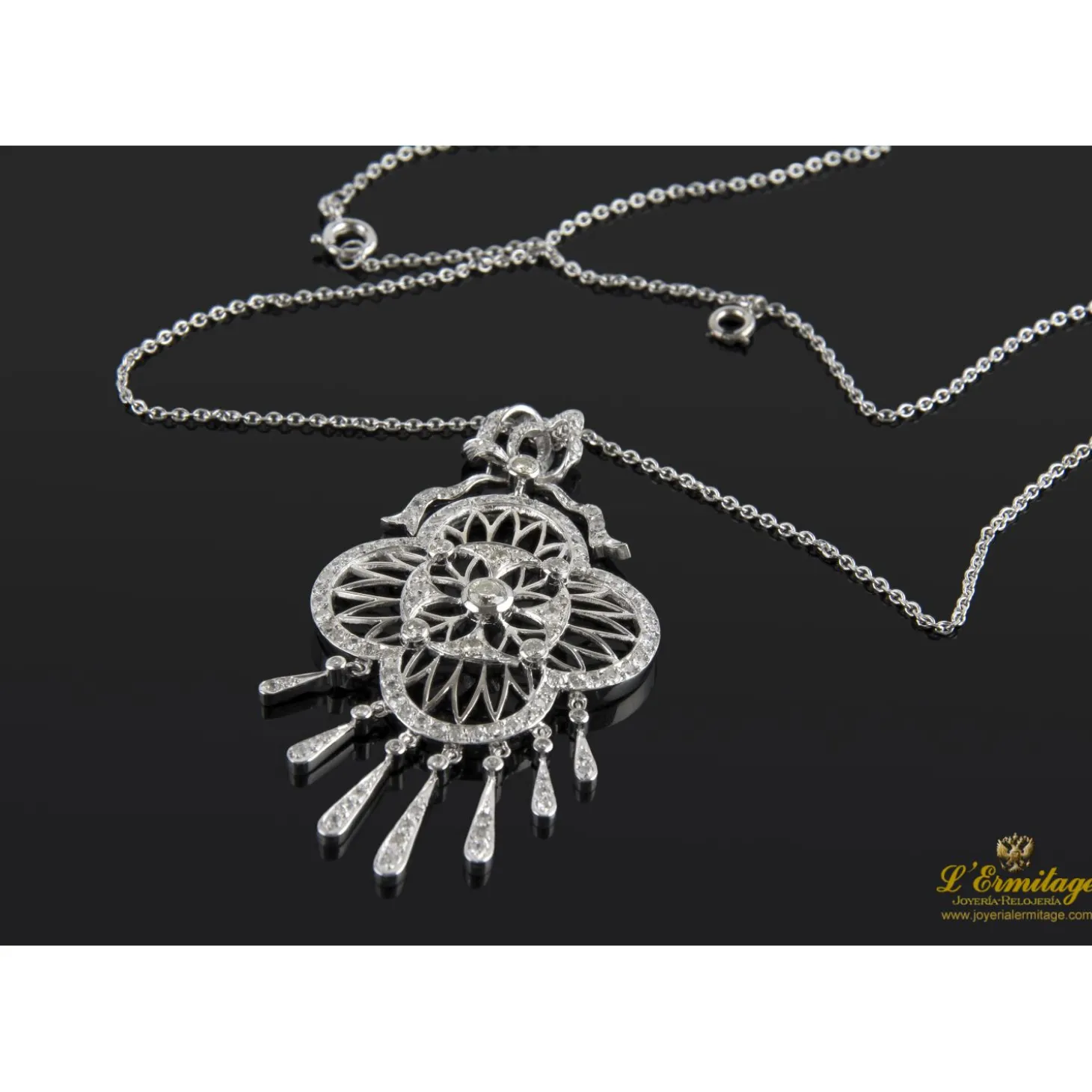 COLLARES Gargantilla oro blanco diamantes
