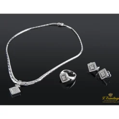 COLLARES Gargantilla oro blanco con colgante de diamantes