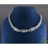COLLARES Gargantilla oro blanco zafiros y diamantes.