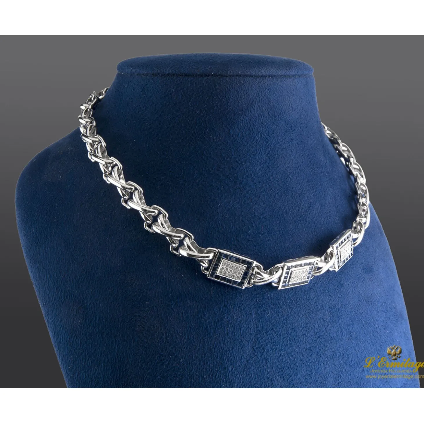 COLLARES Gargantilla oro blanco zafiros y diamantes.