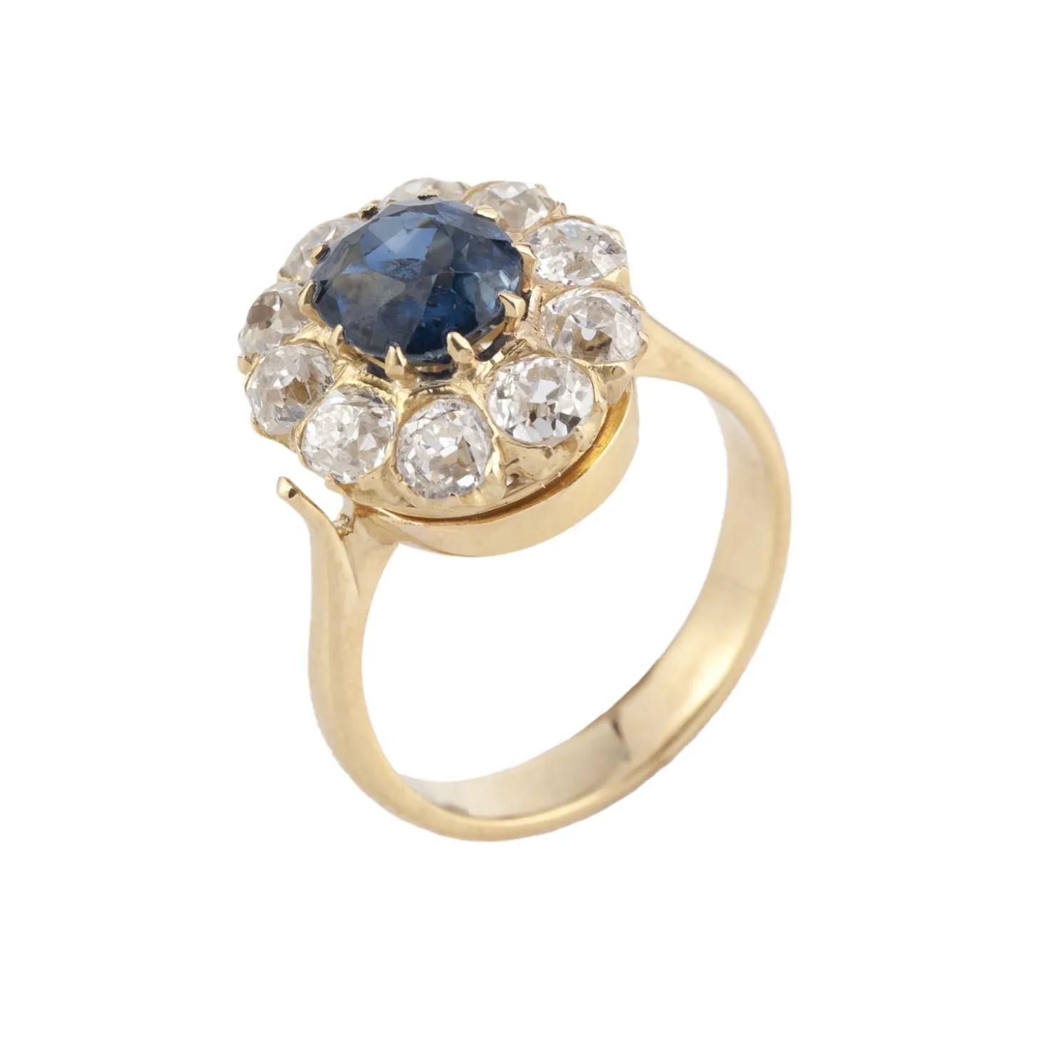 CONJUNTOS DE JOYAS Juego de pendientes, pulsera y sortija antiguos desmontables oro amarillo zafiros y orla de diamantes