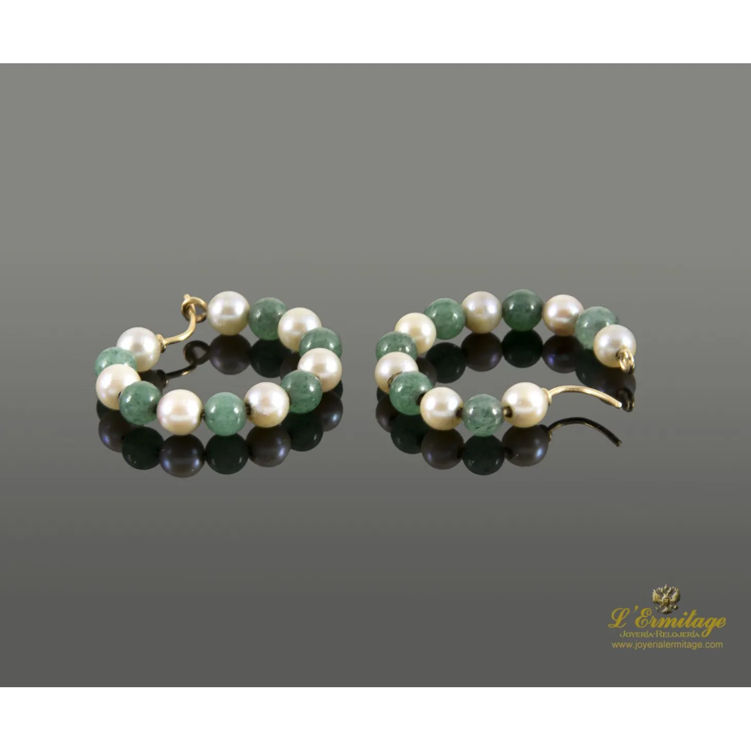 PENDIENTES Argollas oro amarillo esmeraldas y perlas.