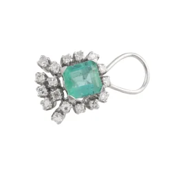 PENDIENTES Pendientes antiguos oro blanco esmeralda y diamantes
