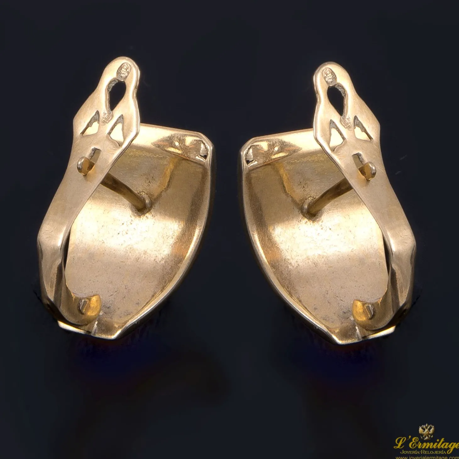 PENDIENTES Pendientes antiguos en oro amarillo.