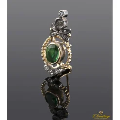 PENDIENTES Pendientes antiguos oro amarillo y plata con esmeraldas y diamantes.