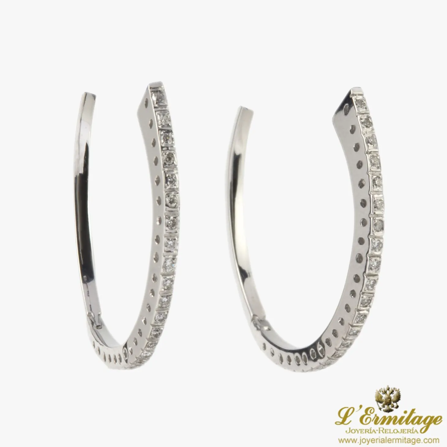PENDIENTES Pendientes argollas oro blanco 14k con diamantes.