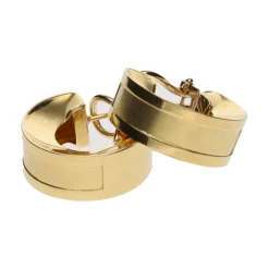PENDIENTES Pendientes argollas en oro amarillo con cierre omega.