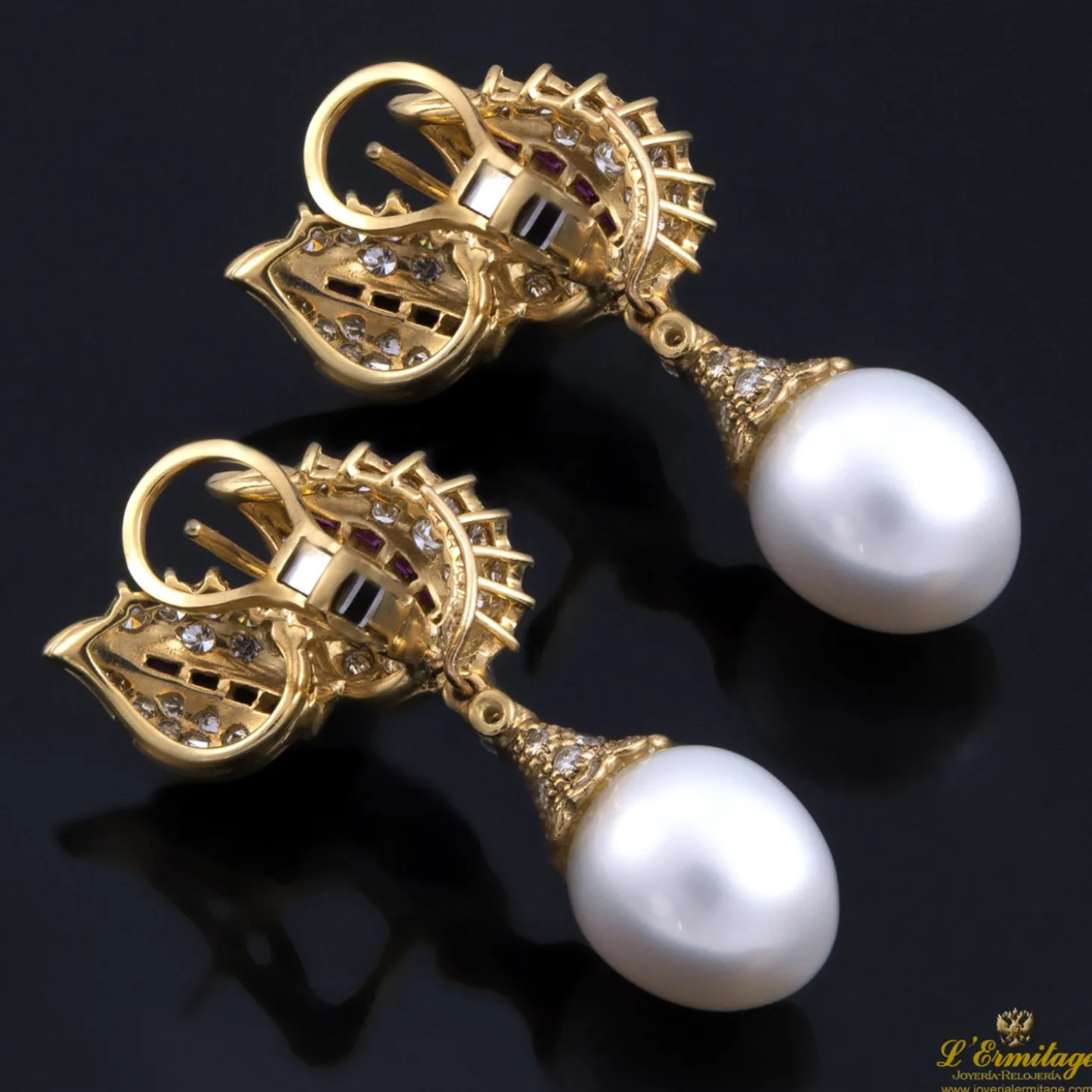 PENDIENTES Pendientes colgantes oro amarillo perlas rubíes y diamantes