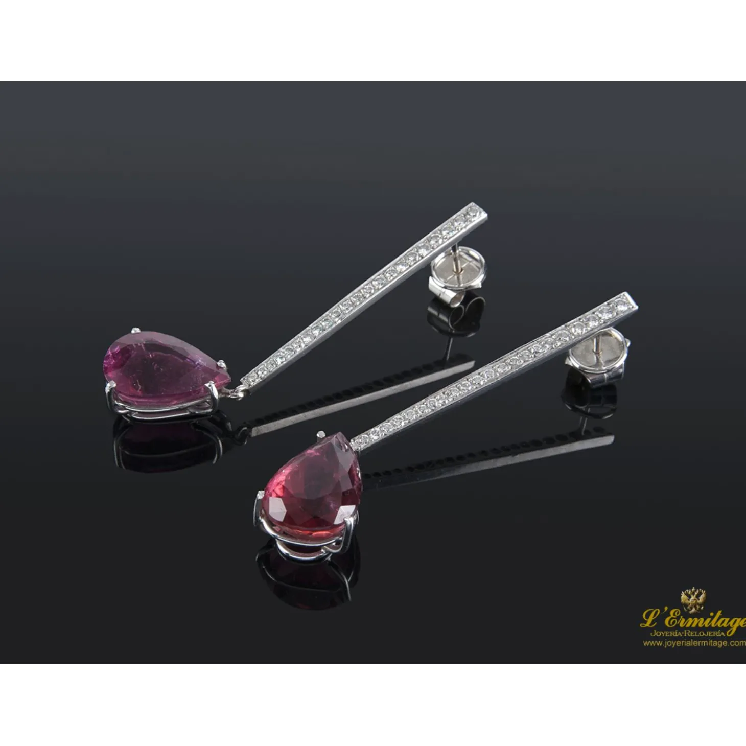 PENDIENTES Pendientes colgantes oro blanco turmalinas rubelitas y diamantes.