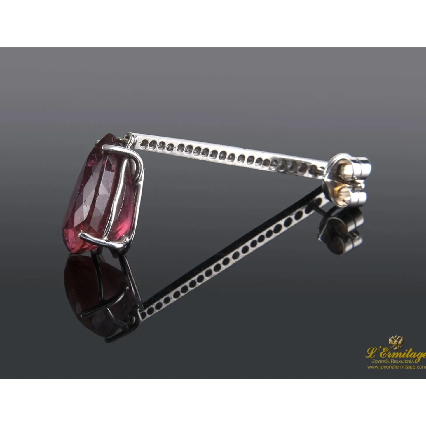 PENDIENTES Pendientes colgantes oro blanco turmalinas rubelitas y diamantes.